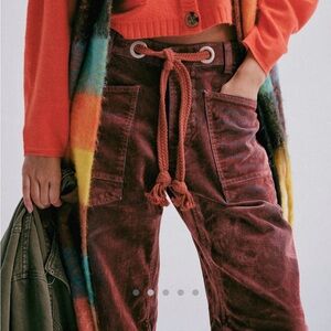 We The Free - Free People Moxie Flocked Pull-On Barrel Jeans - Chili - Size 30